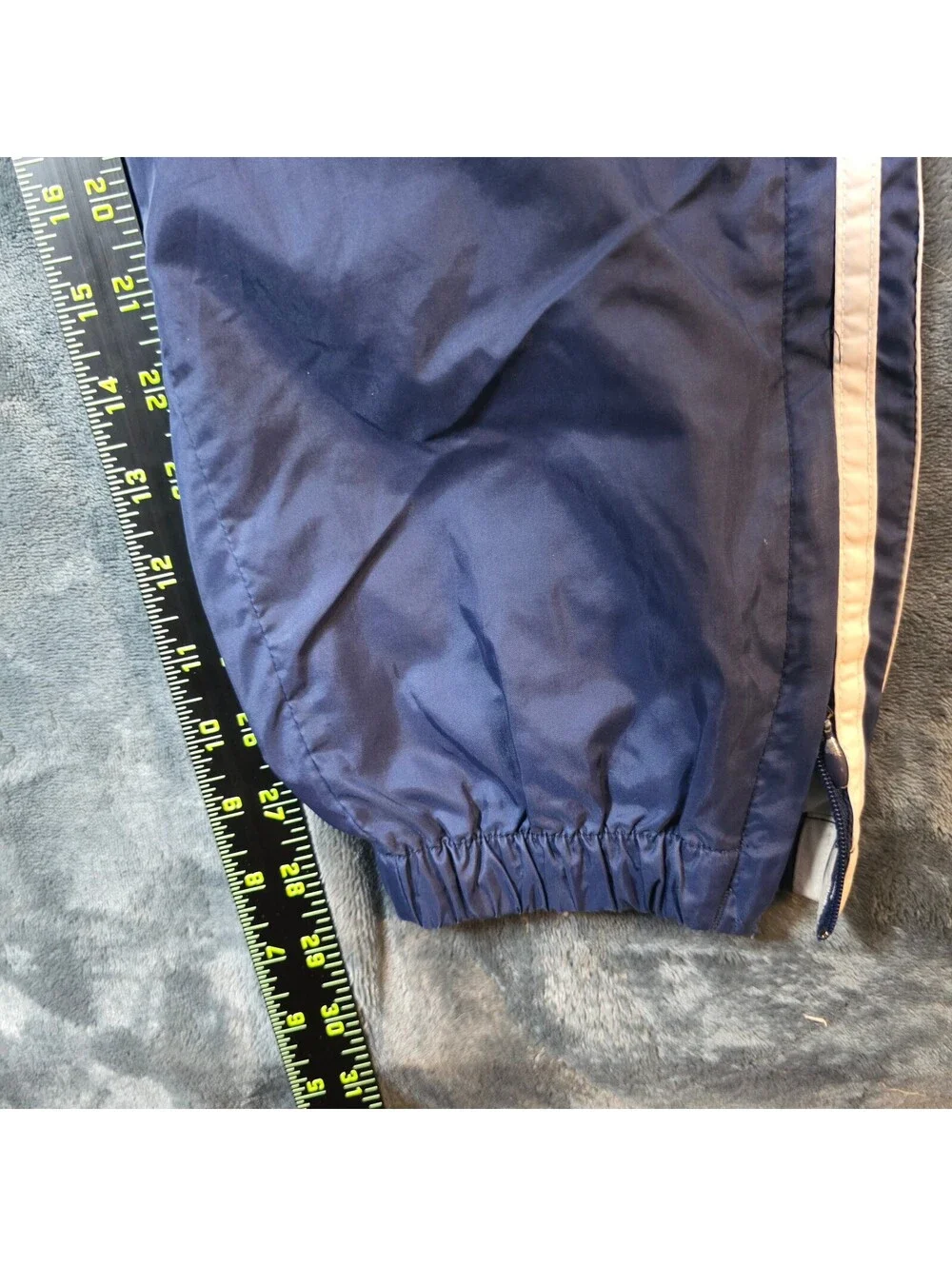 Vintage Adidas Fleece Lined Joggers. Men's Sz Small.